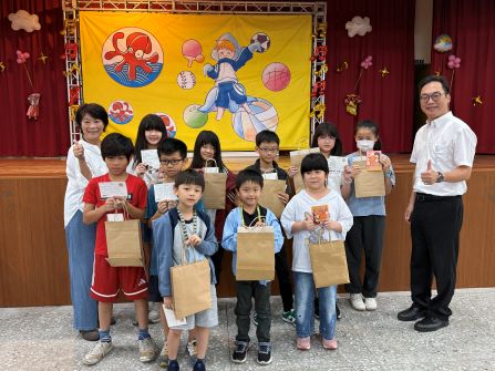 「媽媽我愛您」母親節明信片書寫活動