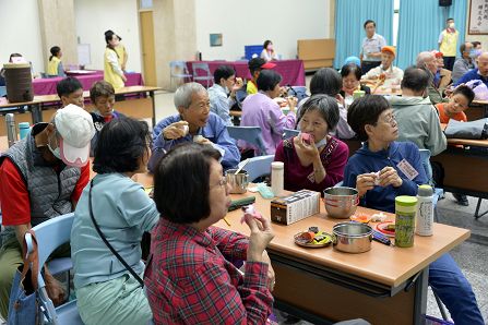 高雄郵局112年第四季樂齡運動