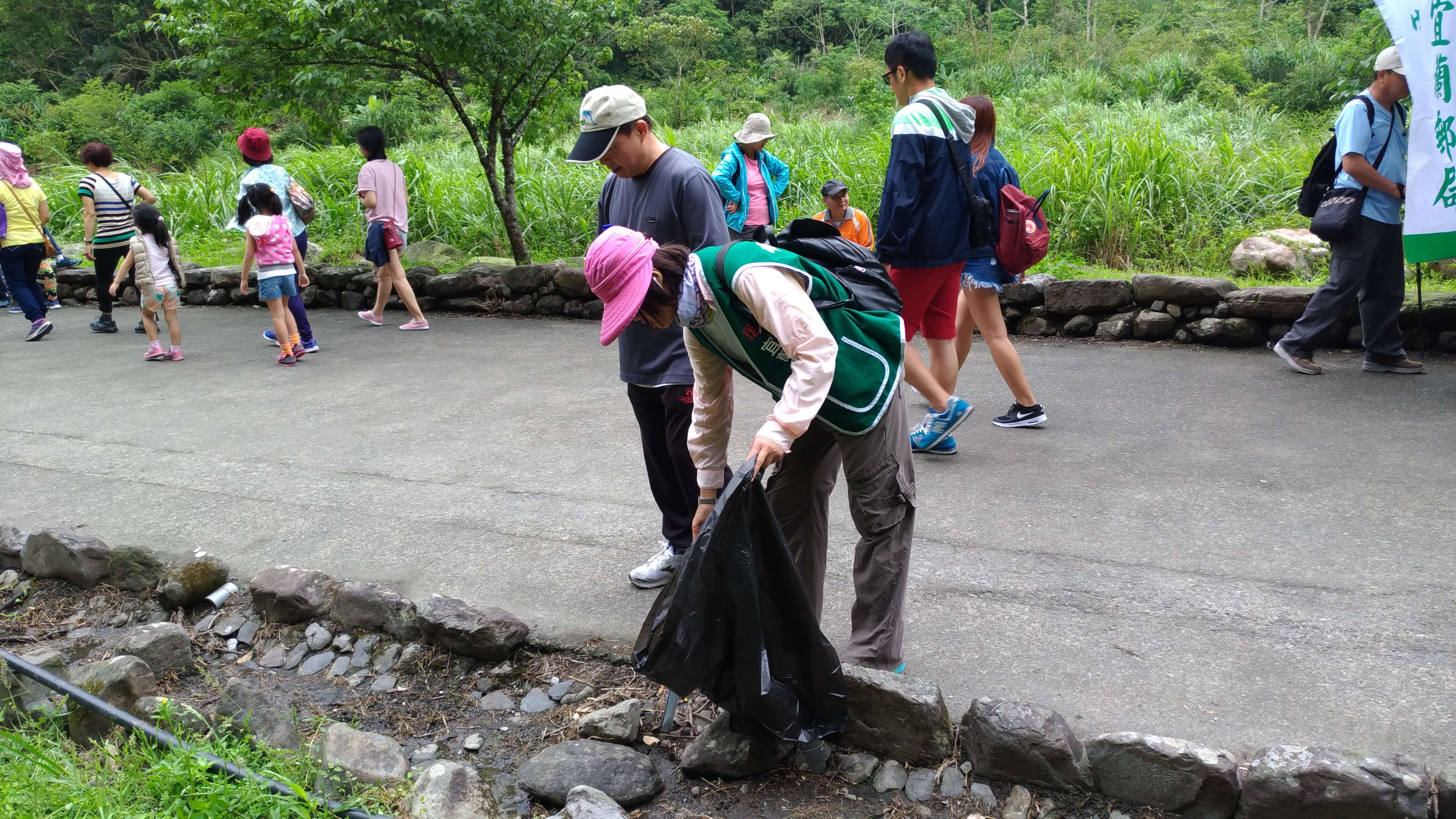 宜蘭縣崙卑九寮溪淨山，宜蘭郵局公益趣