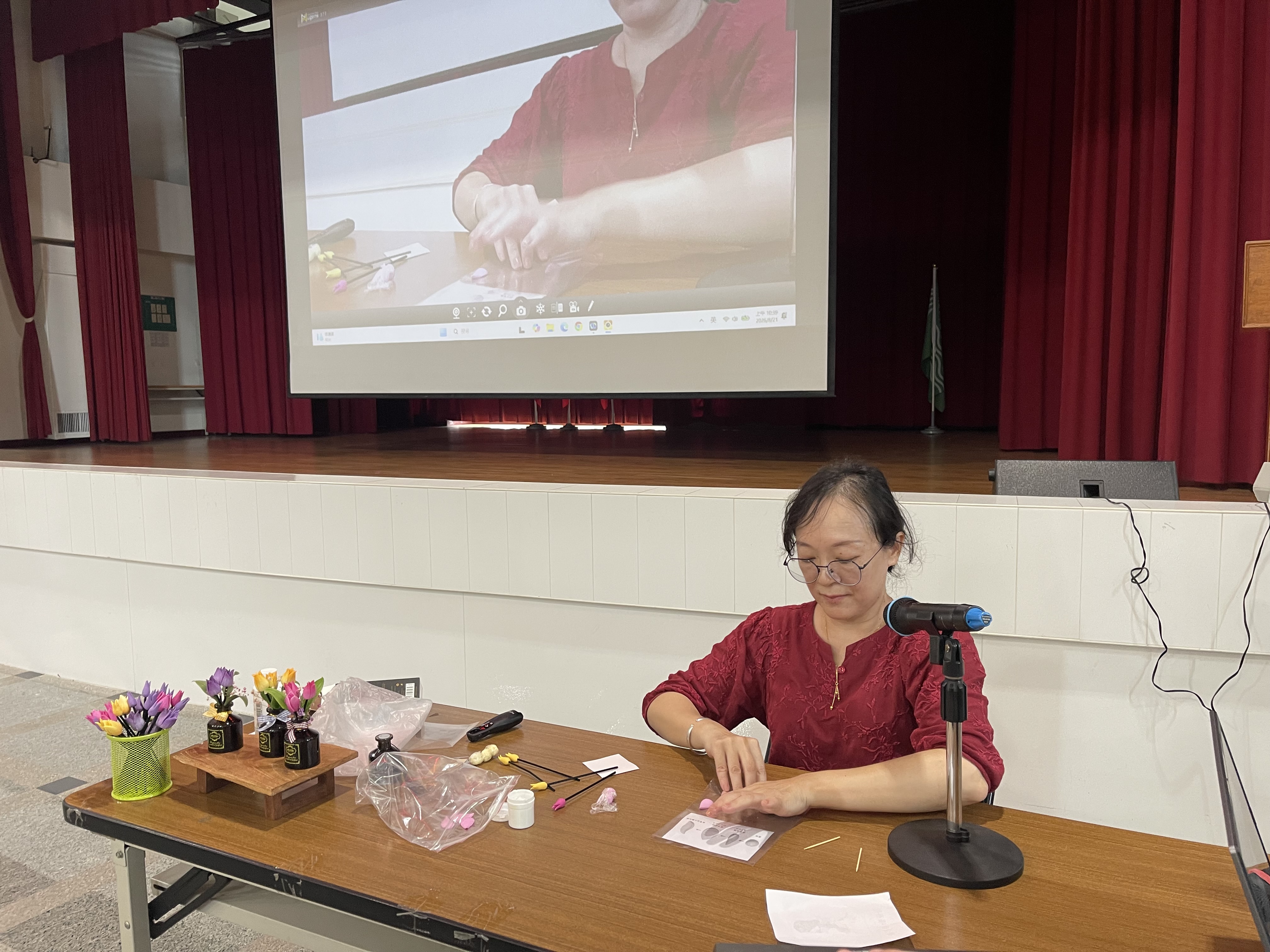 嘉義郵局舉辦「郵政壽險交流座談會」