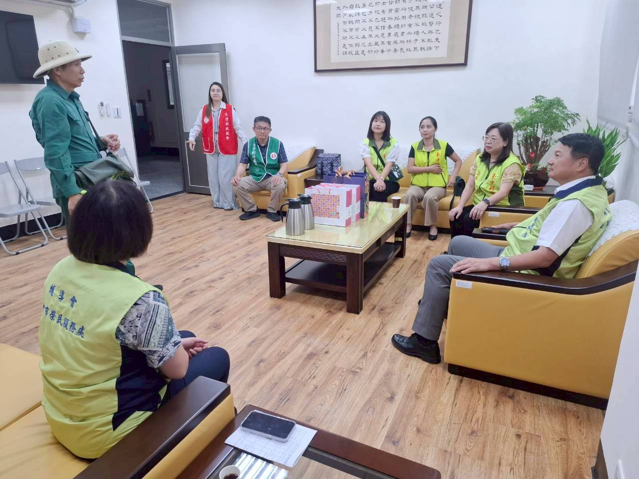 台灣郵政協會暨臺中郵局辦理 榮民服務處「重陽九九˙郵愛久久」關懷獨居長者公益活動