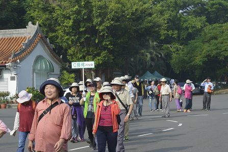 中華郵政不老運動–銀髮踏青樂悠郵