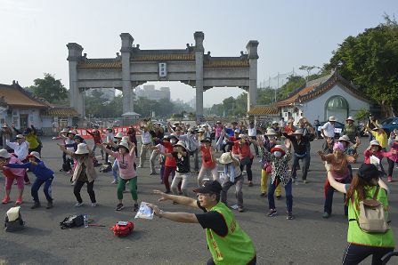 中華郵政不老運動–銀髮踏青樂悠郵