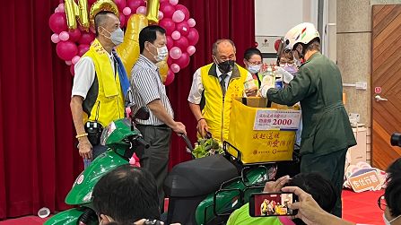 「議起送暖，用愛陪伴」記者會及園遊會