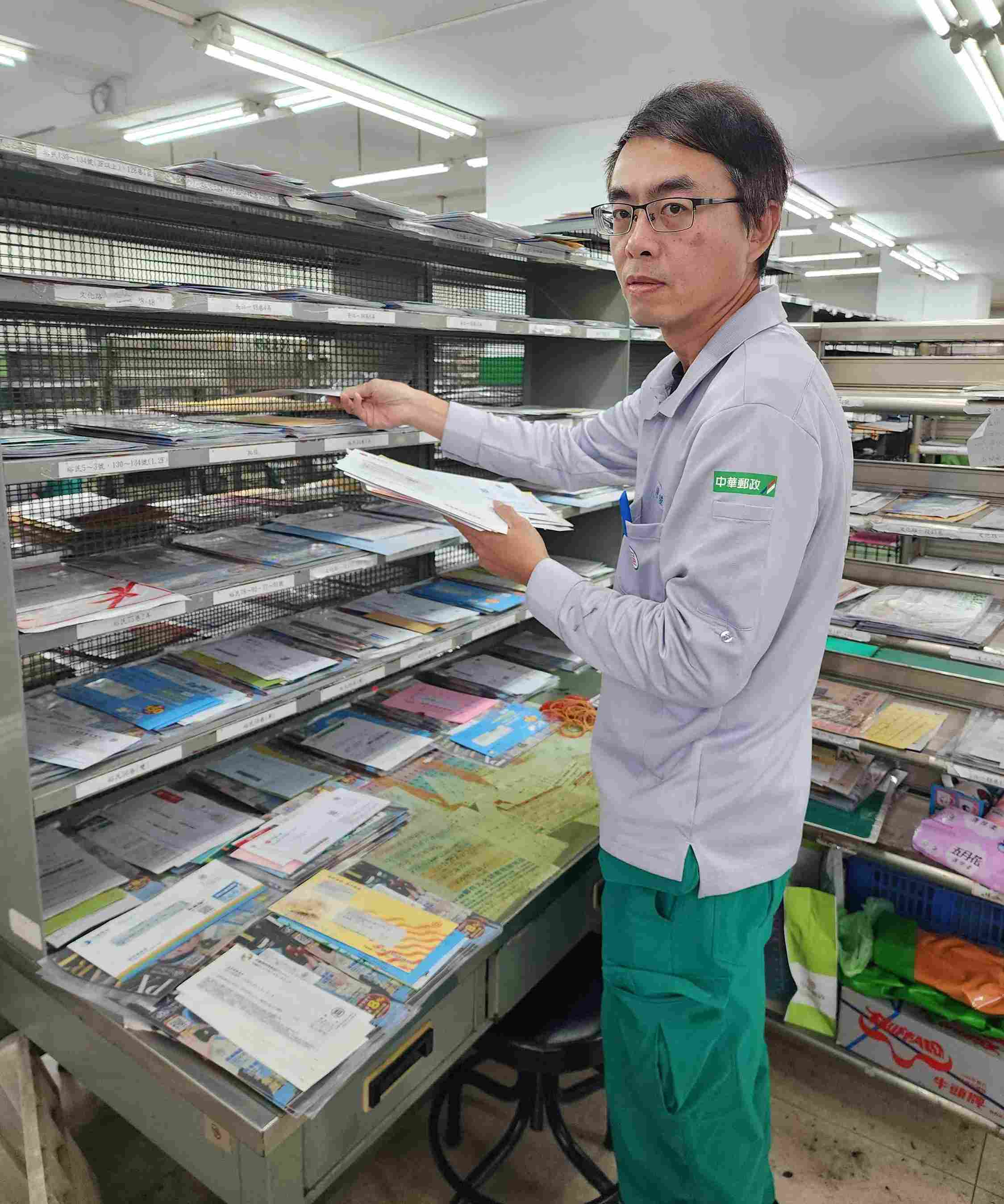 代理稽查期間協調工作能力強，做事不推諉，協助處理客訴案件得當，減輕管理人員負荷。