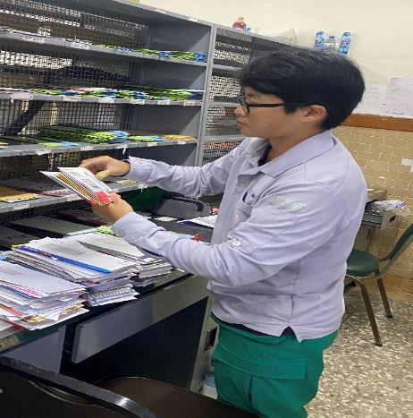 積極協助新進同仁並傳承有效率的投遞技巧克服工作瓶頸，凝聚新人向心力，落實夥伴制度，讓新進同仁更快適應新環境。