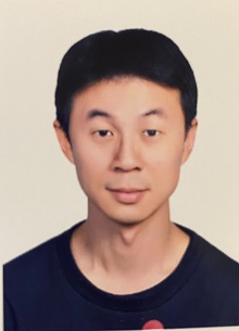 為人熱心助人，輔導新進同仁熟悉業務，盡快融入工作環境，樂於提攜後進，不遺餘力。