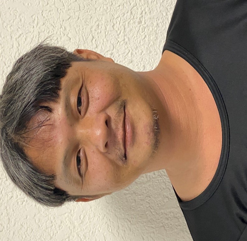 從事大貨車郵運職務，盡心盡力，尤其年節繁盛期間充分配合調度，主動積極任事。
