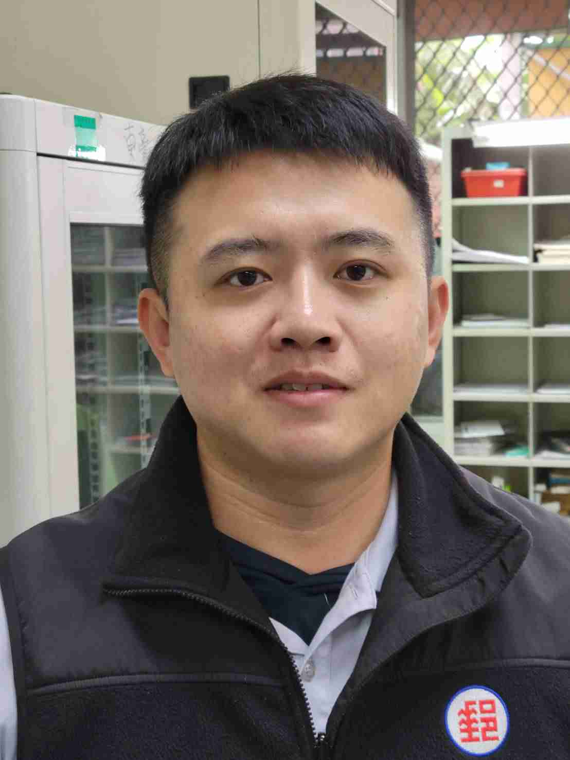 投遞服務品質良好，有禮貌與客戶互動良好，與同事間會互相幫忙。
