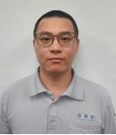 投遞業務盡心盡力值得嘉許，對於服務區段的獨居長者,皆能利用投遞時,問安並注意長者的健康需求與否,受到長者的信任與稱讚。