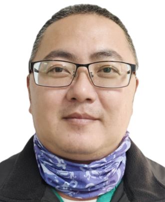 協助區段同仁上收地瓜包裹等粗重工作，農友來電讚不絕口。推展績效得力，銷售年度郵票冊12本、銷售i郵購商品16組。