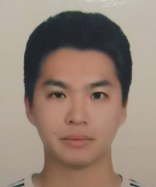 幽默談吐且性情隨和，與同仁相處融洽，同仁若遇工作難題，即時主動提供協助，深獲同仁信賴。