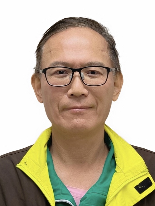 待人誠懇個性溫和，同仁如因故請假能主動配合協調、調班或代班，促進股內和諧。