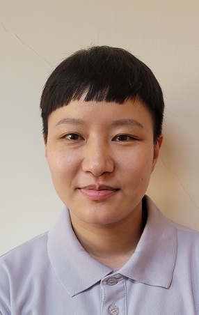 李員工作態度認真，與同仁相處融洽，執行投遞工作認真負責，常獲客戶來電讚譽。