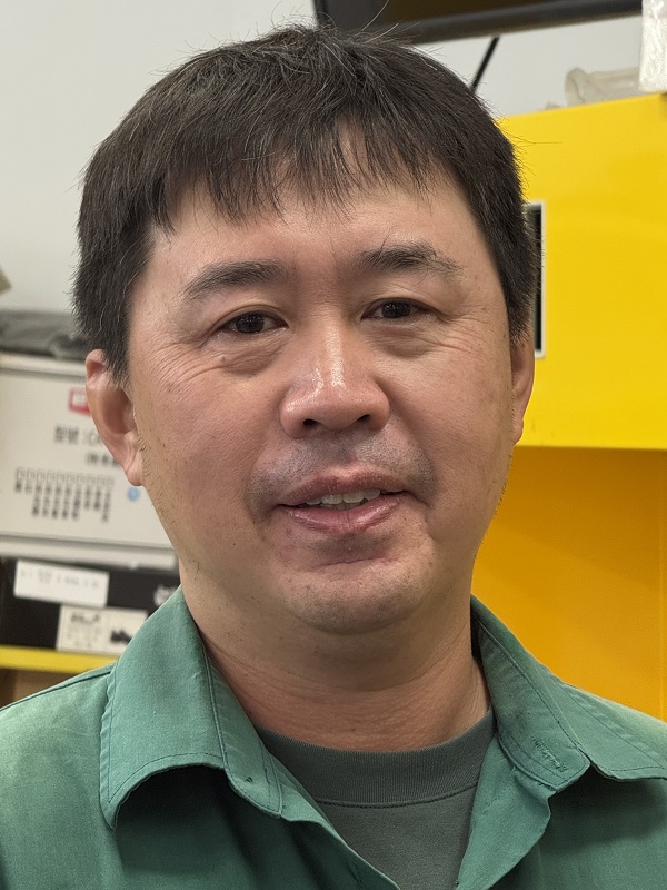 住戶多次讚揚熱心服務(如:住戶不在時掛號轉送附近親友，便利住戶)。