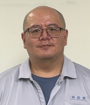 積極參與股內各項活動，樂於助人，並對同仁提供協助與指導，深獲愛戴。