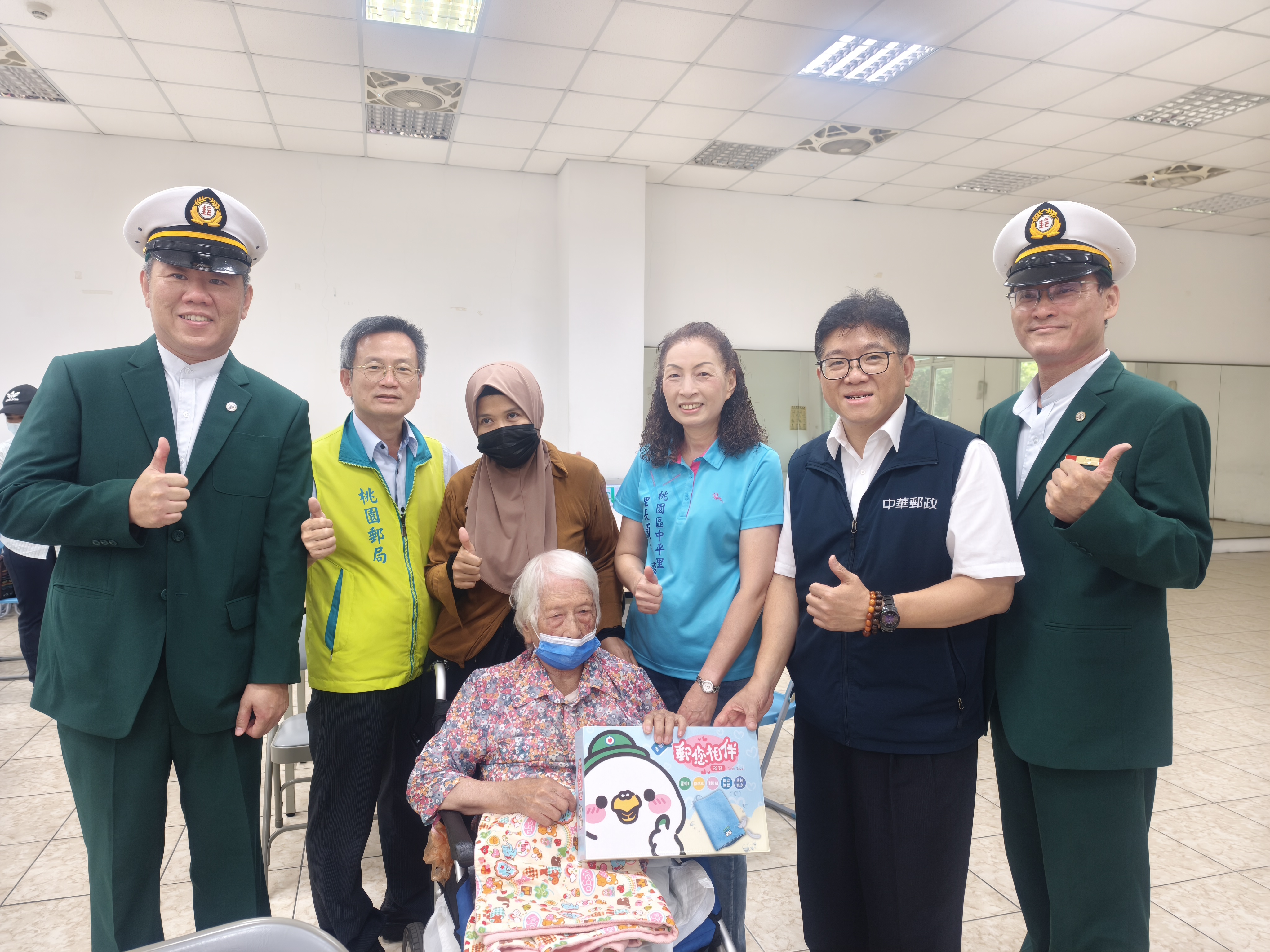 「人間郵溫情，處處郵愛心」 桃園郵局舉辦「中秋送愛關懷獨居長者暨弱勢家庭」公益活動