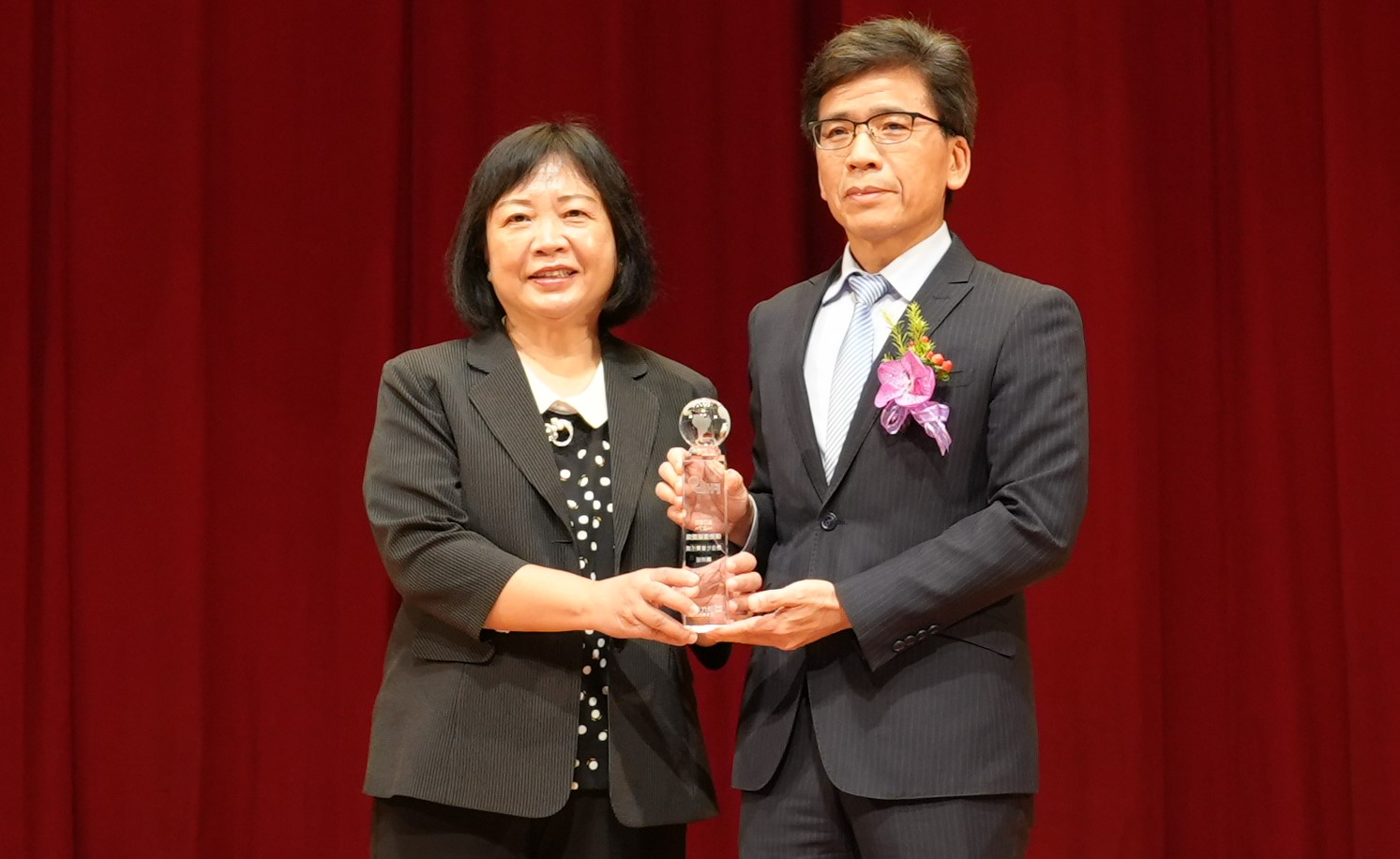 中華郵政再次榮獲保險信望愛獎-「最佳社會責任獎」殊榮