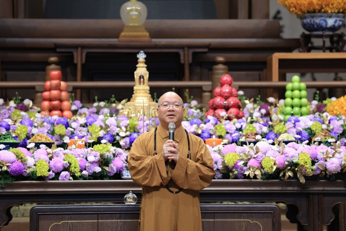 傳承人間佛教善美價值 中華郵政發行「傳燈六十．百年仰望郵票」